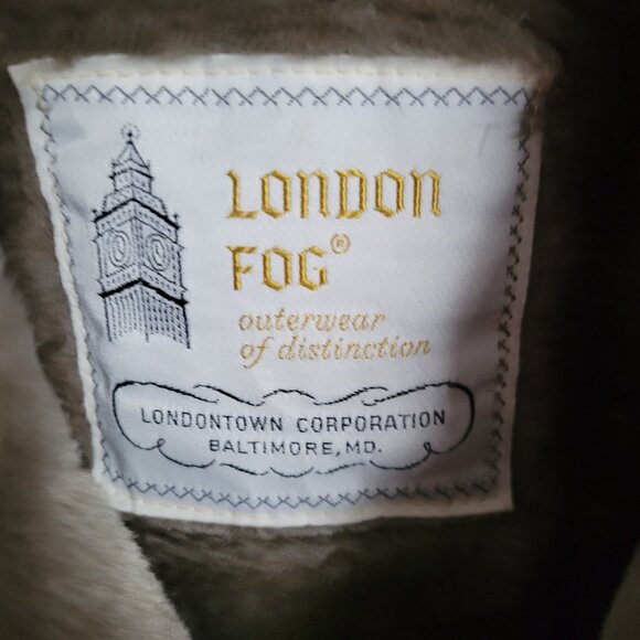 VINTAGE London Fog Cream Coat with Brown Fur Collar - Picture 4 of 9